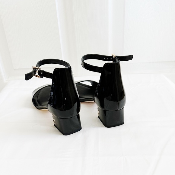 Tory Burch Finley black Patent Leather sandals - Picture 6 of 11